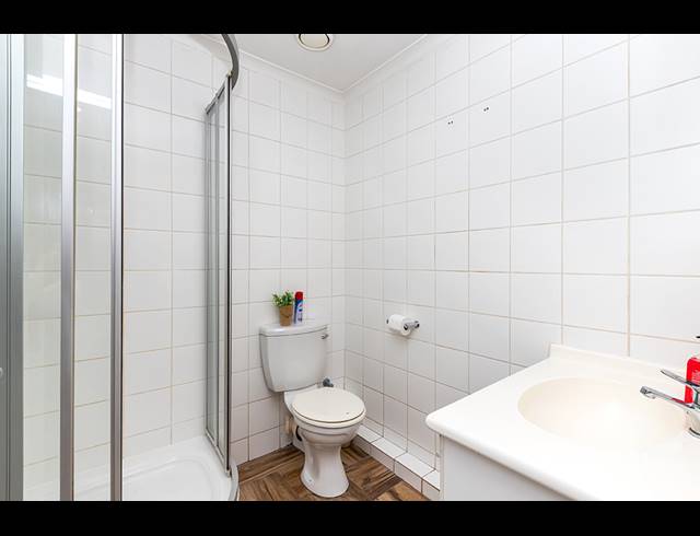 2 BEDROOM APARTMENT FOR SALE IN CAPE TOWN CITY CENTRE